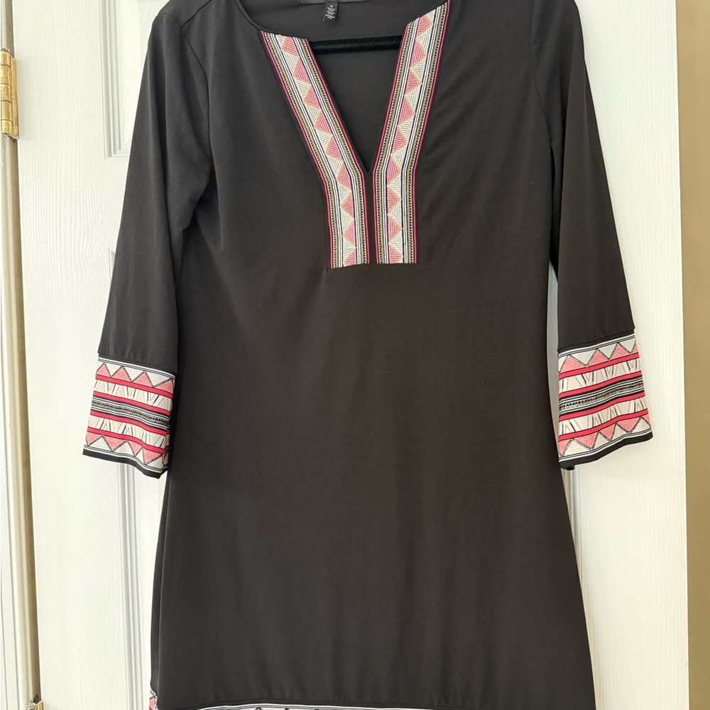 White House Black Market Black Tunic with Pink and Gray Patterns